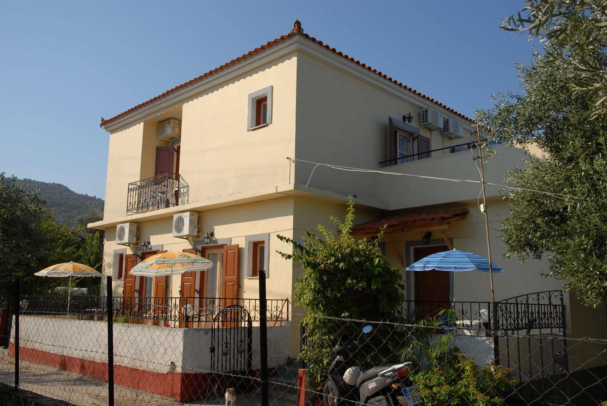 Vassilis Studios Anaxos Exterior photo